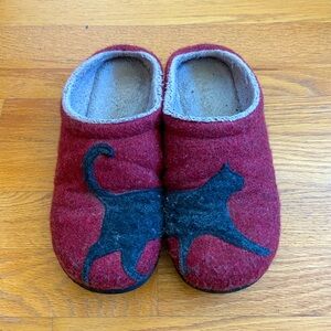 L.L. Bean Daybreak Cat Scuffs